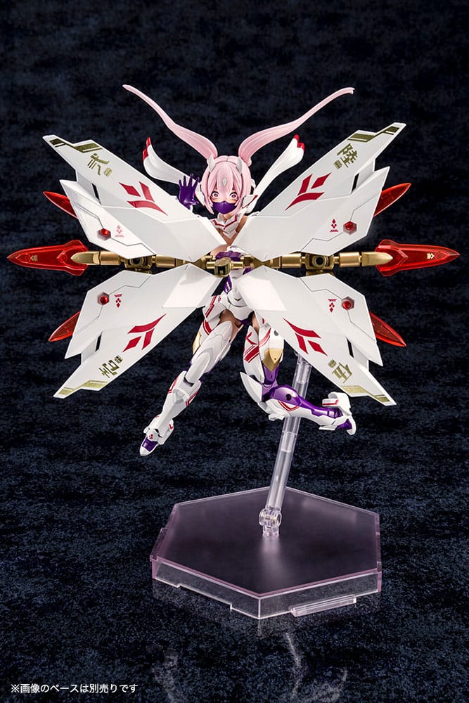 Plastic Model Kit Megami Device Asra Nine-Tails 1/1 de 14 cm, figurine mecha girl rose avec armure blanche, rouge et violette et grandes armes.