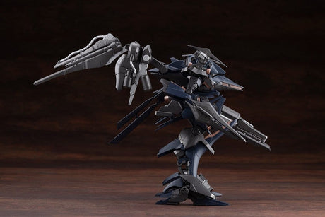 Plastic Model Kit Armored Core V Rayleonard 03-AALIYAH Orlea 1/72 de 15 cm, mecha sombre avec armement massif et design anguleux.