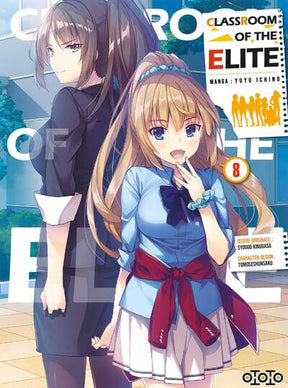 Classroom of the Elite tome 8, montrant deux lycéennes, l’une en tenue décontractée bleue avec un ruban rouge, l’autre en robe noire, se tenant côte à côte.