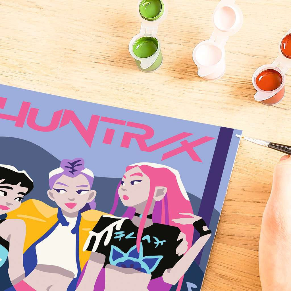 CreArt Ravensburger KPop Demon Hunters HUNTR/X, peinture par numéros 18 x 24 cm avec les trois héroïnes du groupe sur fond violet.