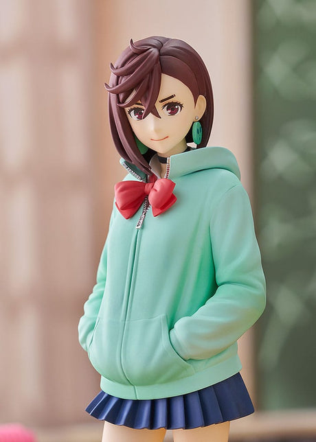 Figurine Momo Ayase 17 cm Dandadan Pop Up Parade en tenue scolaire avec socle