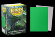 Boîte Dragon Shield Dual Matte Apple Green & Silver contenant 100 protège-cartes standard vert pomme avec intérieur argenté et finition mate.