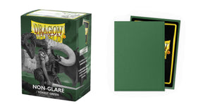 Boîte Dragon Shield Matte Non-Glare Forest Green contenant 100 protège-cartes standard verts avec finition mate anti-reflets.