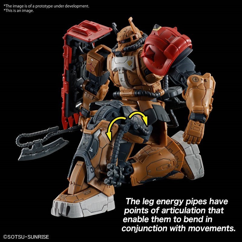 Gunpla HG 1/144 Zaku II F-Type Solari RFV marron et noir avec bouclier dorsal et fusil, modèle Bandai détaillé.