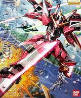 Gunpla Gundam Infinite Justice MG 1 100 avec armement complet et ailes déployées