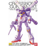 Maquette Gunpla MG 1/100 Crossbone Gundam X-1 Ver. Ka blanche et noire avec fusil et propulseurs en croix sur fond blanc.