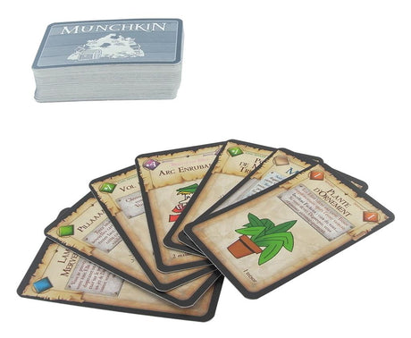 Boîte du jeu de cartes Munchkin de Steve Jackson, édité par Edge, avec illustration humoristique d'un petit aventurier portant un casque à cornes et tenant une épée-tronçonneuse, sur fond marron et noir.