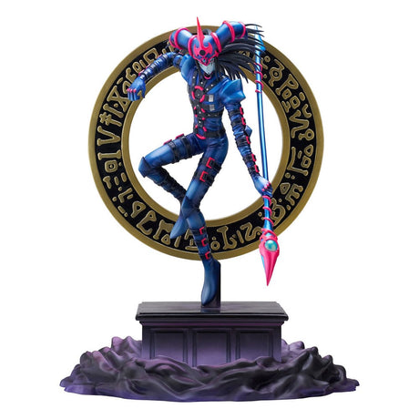 Figurine Dark Magician of Chaos de Yu-Gi-Oh! sur socle avec cercle magique.