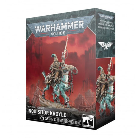 Boîte Warhammer 40,000 Imperial Agents Inquisiteur Kroyle avec personnage monté sur créature bleue dans un décor rouge.